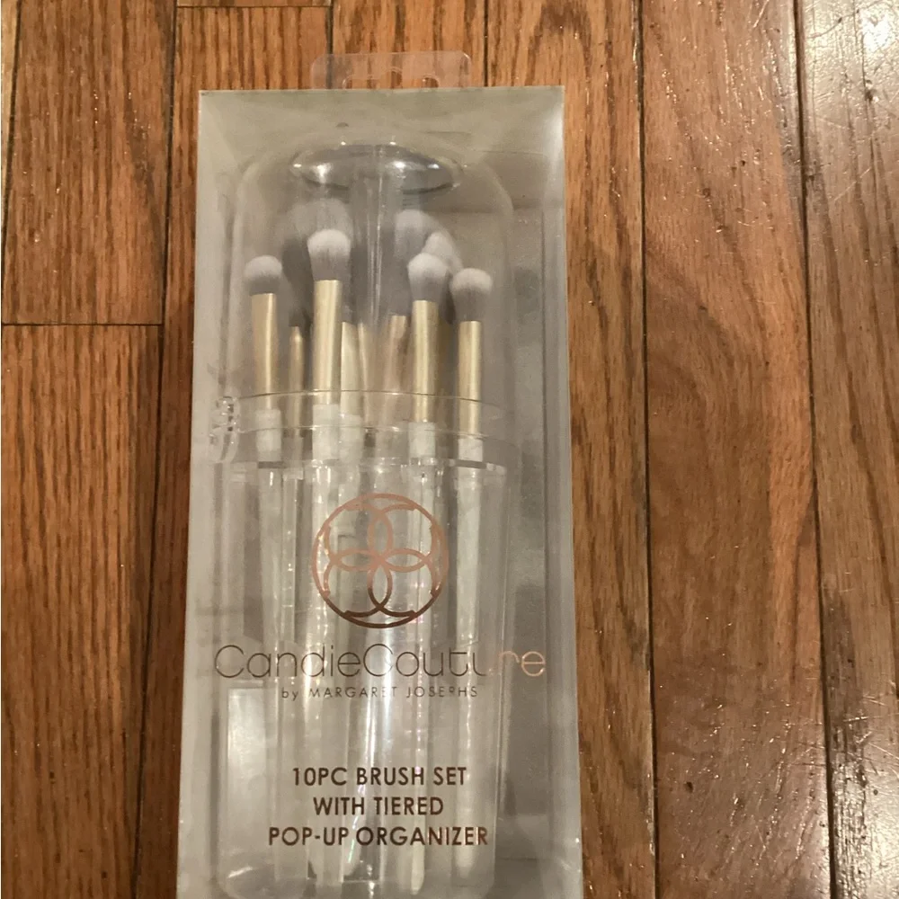 New 10 Piece Make Up Brush Set